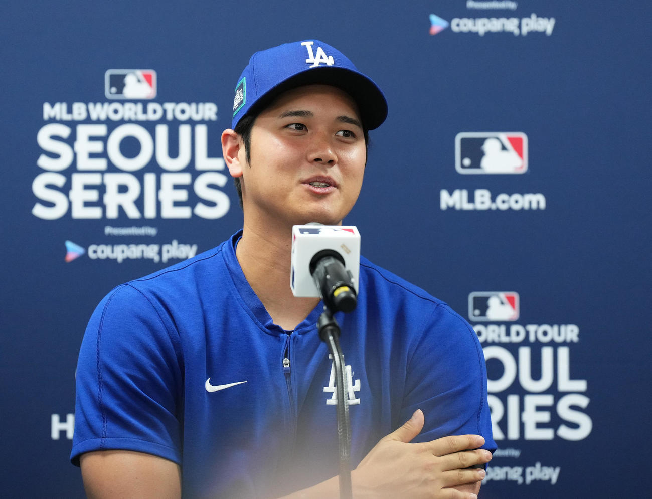 ソウルシリーズが行われる高尺スカイドームで会見するドジャース大谷（撮影・菅敏）