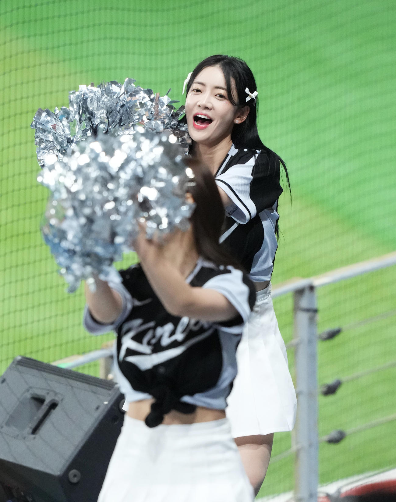 パドレス対韓国　スタンドを盛り上げる韓国チア（撮影・菅敏）