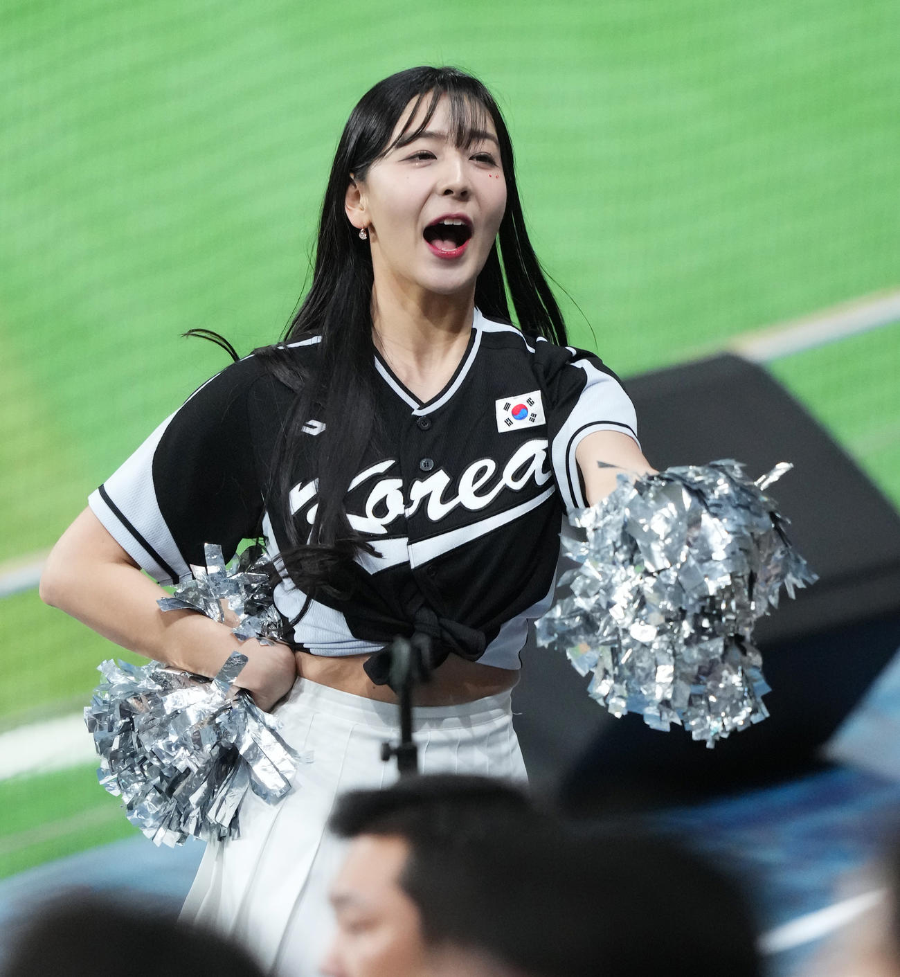 パドレス対韓国　スタンドを盛り上げる韓国チア（撮影・菅敏）