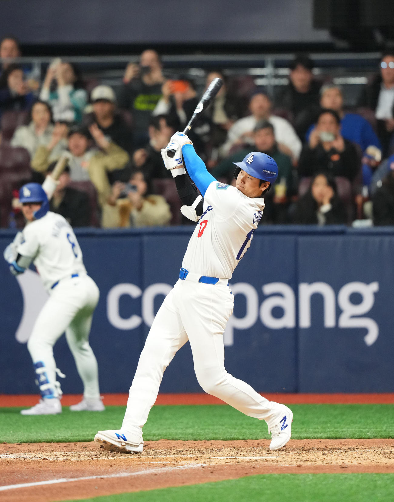 ドジャース対韓国代表　4回裏ドジャース2死一塁、ニゴロに倒れる大谷（撮影・菅敏）