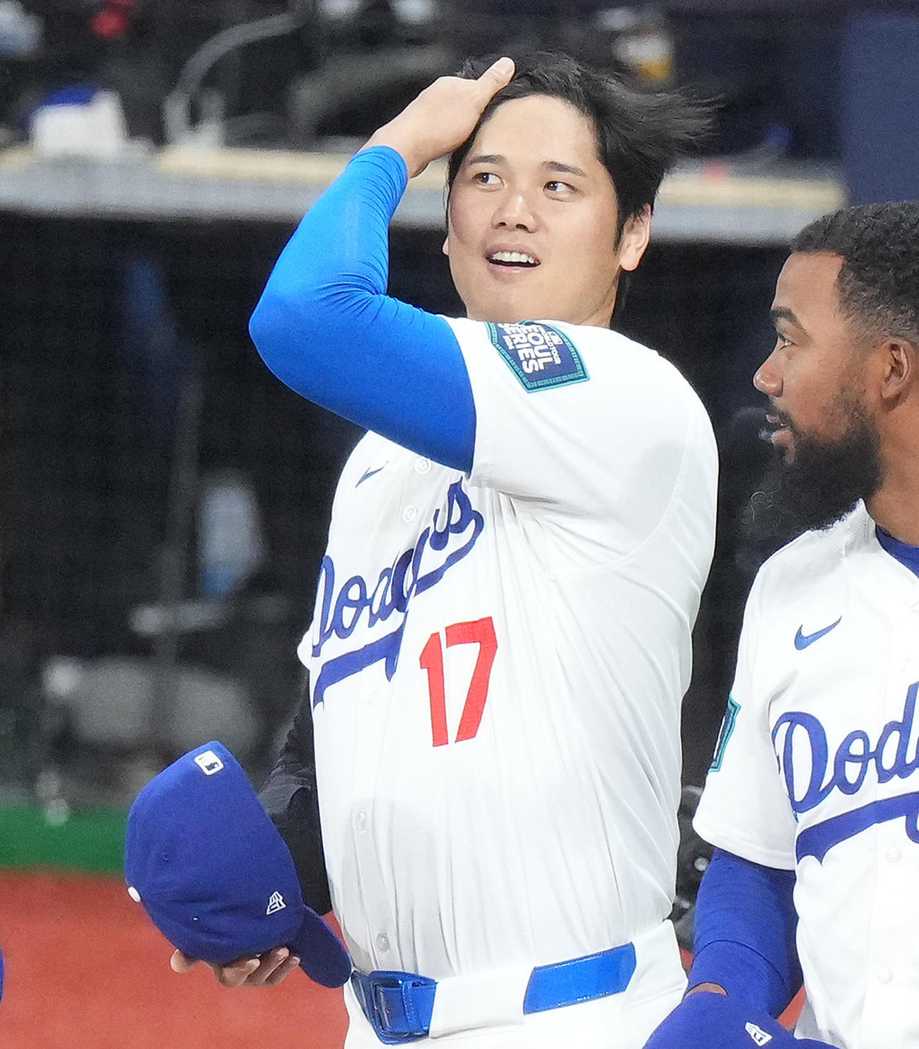 ドジャース対韓国代表　セレモニーで笑顔を見せるドジャース大谷（撮影・菅敏）