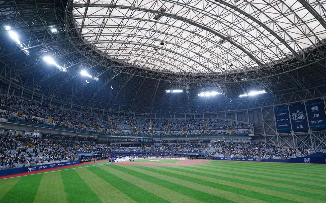 ドジャース対パドレスの開幕戦が行われる高尺スカイドーム（2024年3月17日撮影）