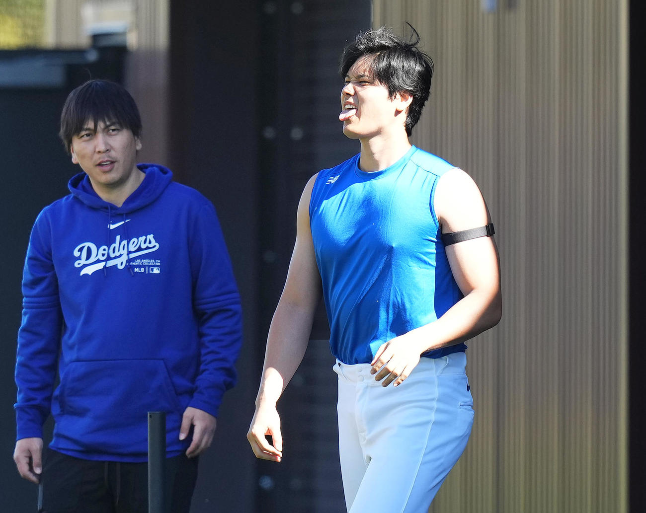 ドジャース大谷翔平と水原一平通訳（2024年2月17日撮影）