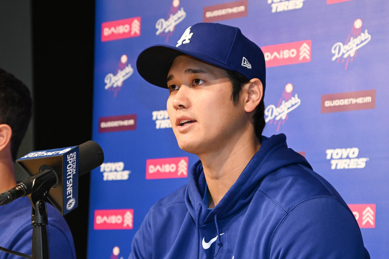 会見するドジャース大谷（提供Jon SooHoo／LA Dodgers）