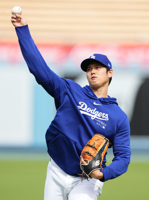 動画】大谷翔平、約7カ月ぶりキャッチボール 投球フォームを入念に