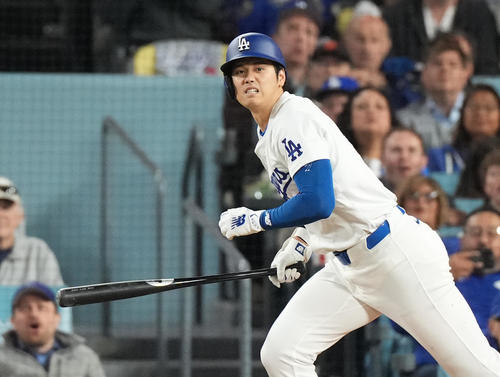 ドジャース対ジャイアンツ　5回裏ドジャース2死、左飛に倒れる大谷（撮影・菅敏）