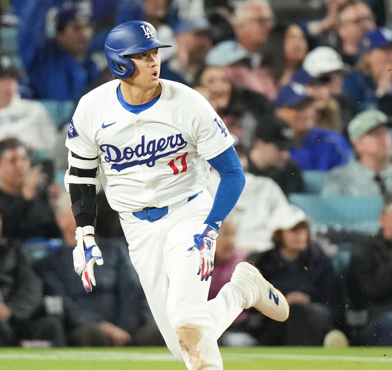 ドジャース対ジャイアンツ　4
回裏ドジャース2死一塁、左飛に倒れる大谷（撮影・菅敏）