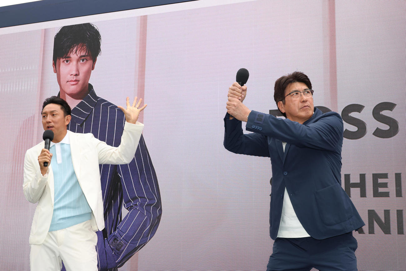 BOSS X SHOHEI OHTANI CAPSULE COLLECTION　＆　POP UP STORE LAUNCH EVENTに参加した川崎宗則（左）と石橋貴明（撮影・中島郁夫）