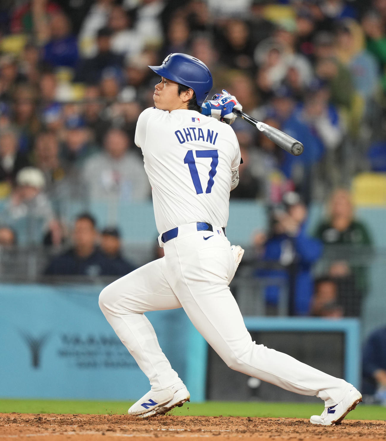 ドジャース対パドレス　9回裏ドジャース1死、中飛に倒れる大谷（撮影・菅敏）