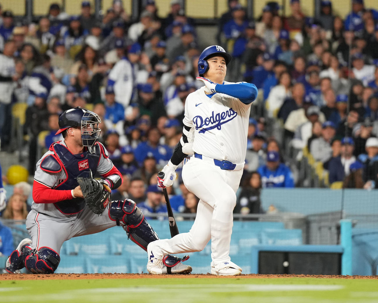 ドジャース対ナショナルズ　3回裏ドジャース1死、空振りの三振に倒れる大谷（撮影・菅敏）