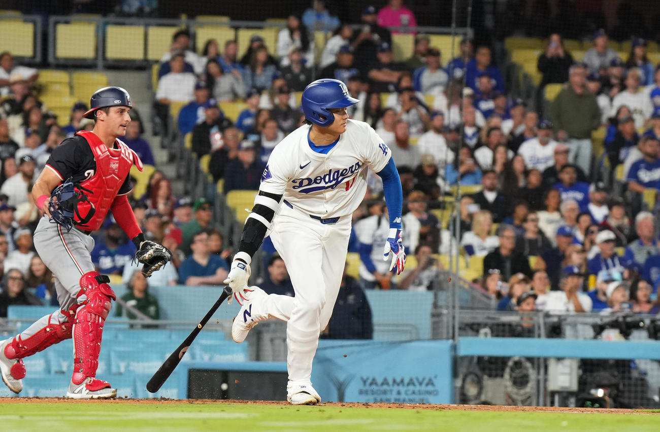 ドジャース対ナショナルズ　2回裏ドジャース1死二、三塁、ニゴロに倒れる大谷（撮影・菅敏）