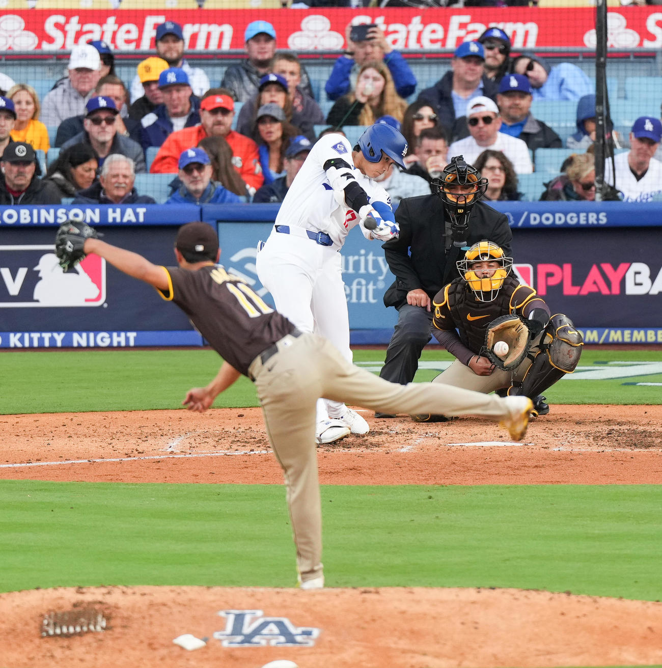ドジャース対パドレス　5回裏ドジャース1死、ダルビッシュから空振りの三振に倒れる大谷（撮影・菅敏）