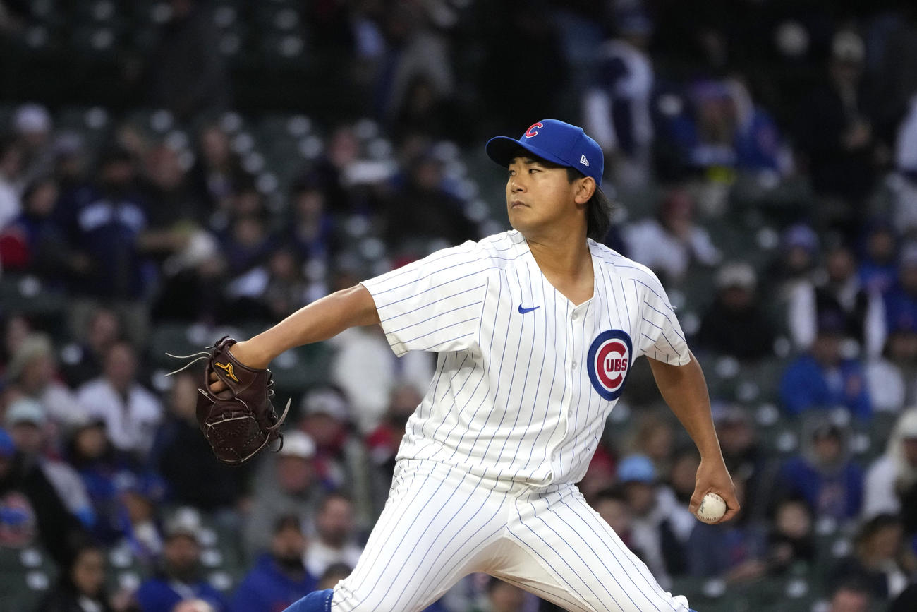 マーリンズ戦で力投するカブス今永（AP）