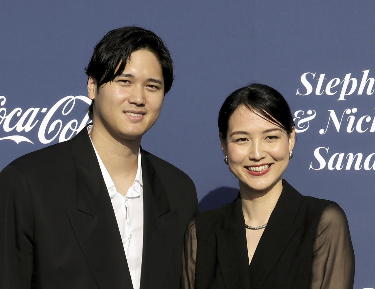 ドジャースタジアムで行われたチャリティーイベントに出席したドジャース大谷翔平と妻真美子さん（ゲッティ＝共同）