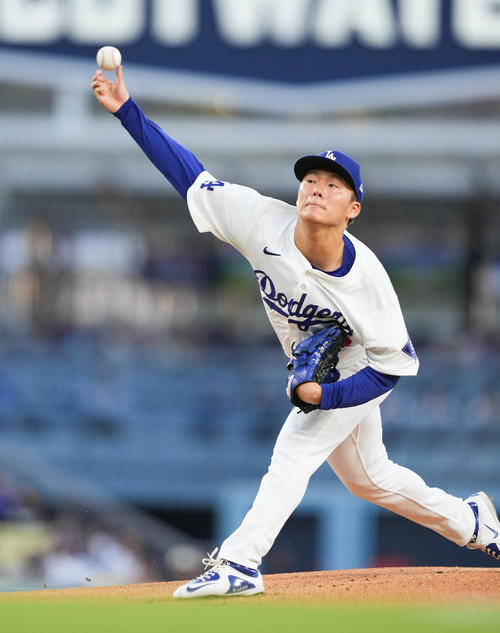 ドジャース対マーリン　ドジャース先発の山本（撮影・菅敏）