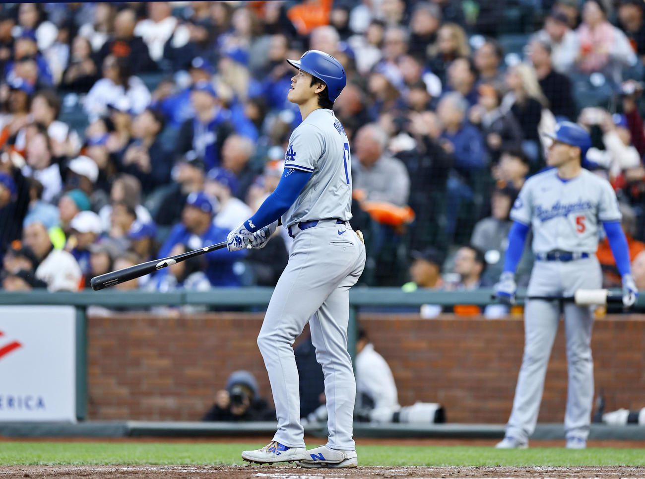 ジャイアンツ対ドジャース　4回表ドジャース無死、大谷は右越えに先制本塁打を放つ（撮影・藤尾明華）