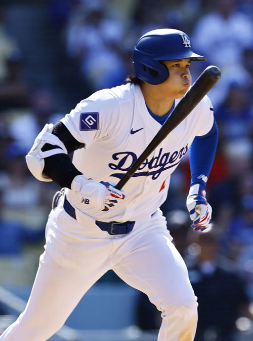 ドジャース対レッズ　10回裏ドジャース2死一、二塁、右前にサヨナラ打を放つ大谷（撮影・藤尾明華）