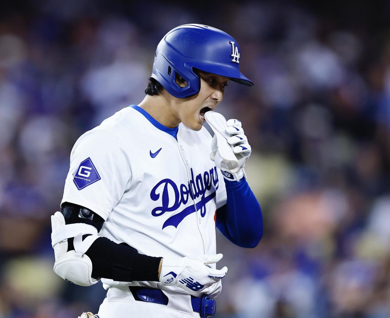 ドジャース対レッズ　7回裏ドジャース2死、大谷は一ゴロに倒れベンチに戻る（撮影・藤尾明華）