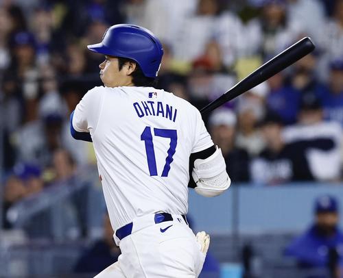 ドジャース対ダイヤモンドバックス 7回裏ドジャース2死、一ゴロに倒れる大谷翔平(撮影・藤尾明華)