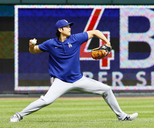 レッズ対ドジャース キャッチボールをするドジャース大谷(撮影・藤尾明華)