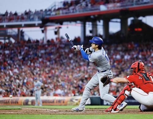 レッズ対ドジャース　6回表ドジャース1死、大谷翔平は右越えに三塁打を放つ（撮影・藤尾明華）