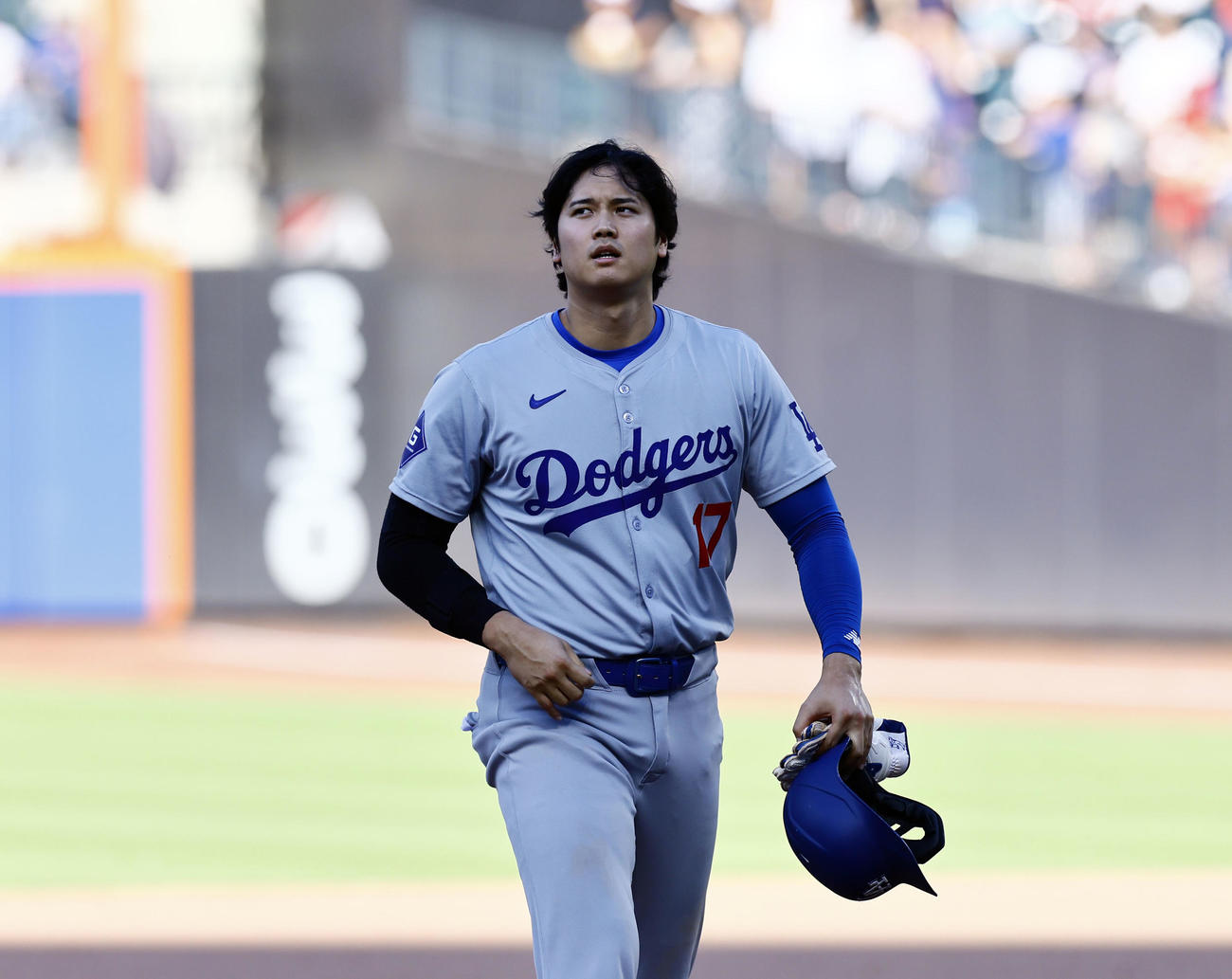 メッツ対ドジャース　8回を終え、ベンチに戻るドジャース大谷（撮影・藤尾明華）