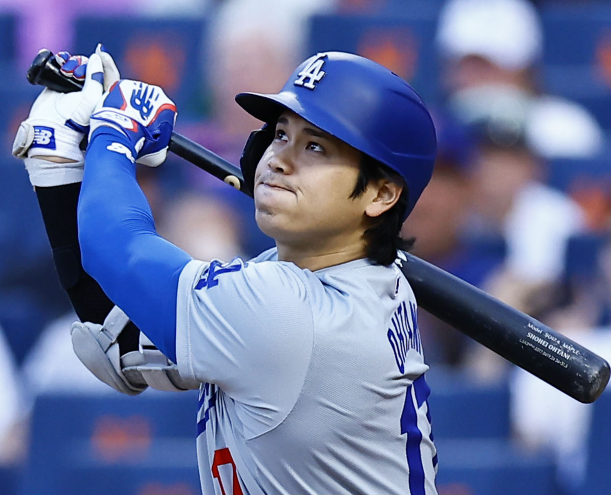 メッツ対ドジャース　8回表ドジャース2死二塁、左越えに2点本塁打を放つ大谷（撮影・藤尾明華）