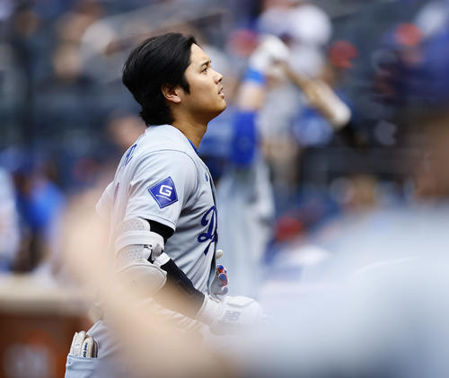メッツ対ドジャース 1回表ドジャース1死、左飛に倒れた大谷(撮影・藤尾明華)