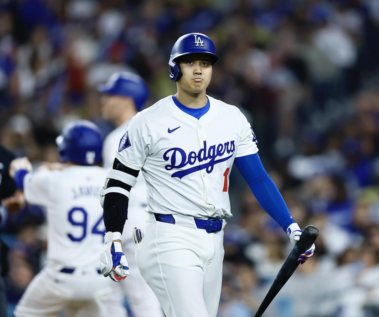 ドジャース対ロッキーズ　6回裏ドジャース1死、三振に倒れた大谷（撮影・藤尾明華）