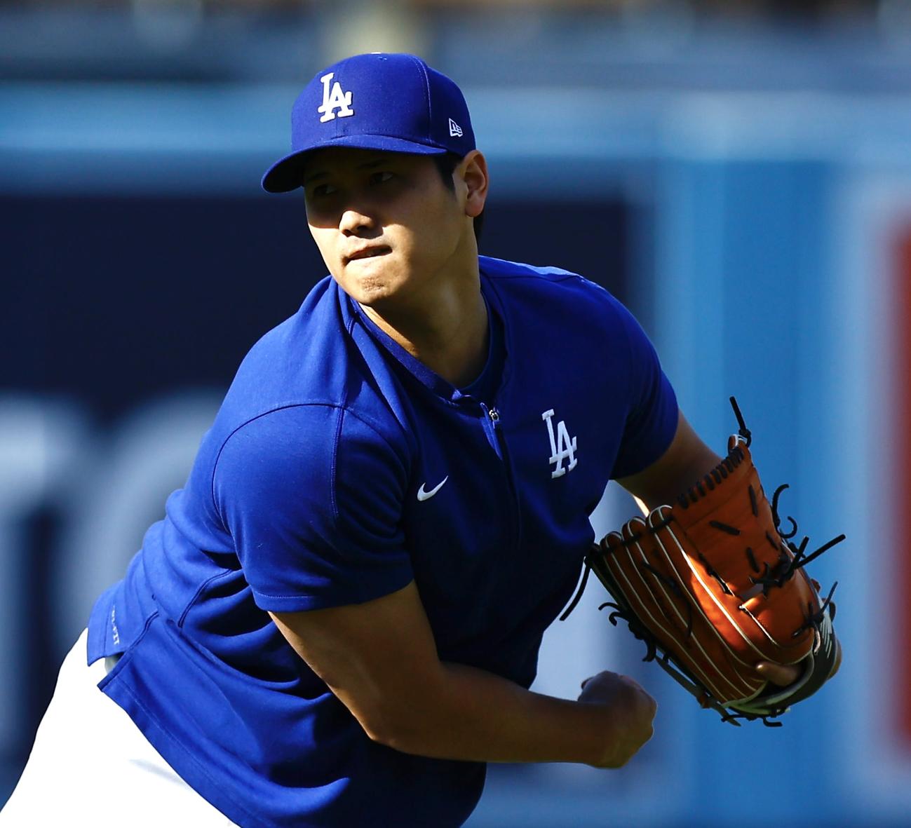 ドジャース対ロッキーズ　キャッチボールするドジャース大谷（撮影・藤尾明華）