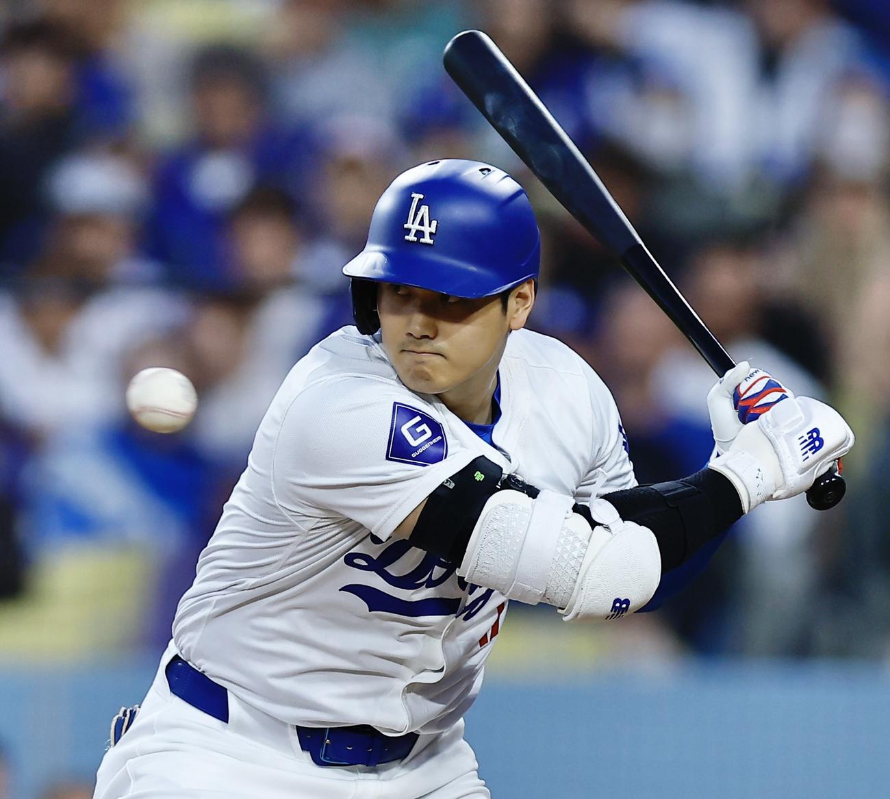 ドジャース対ロッキーズ　3回裏ドジャース1死、四球を選ぶ大谷翔平（撮影・藤尾明華）
