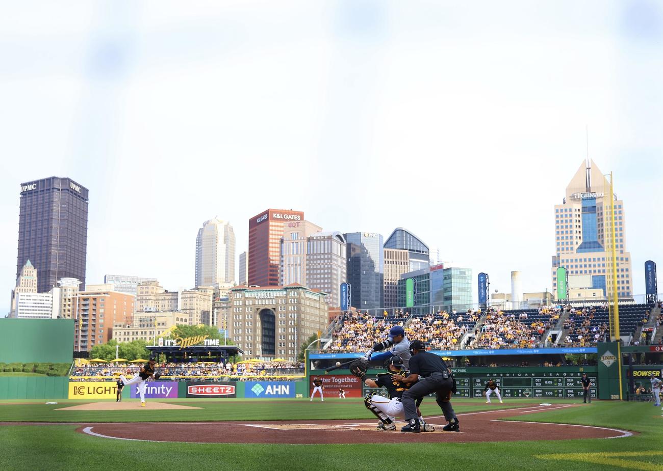 パイレーツ対ドジャース　1回表ドジャース1死、空振り三振に倒れる大谷（撮影・藤尾明華）