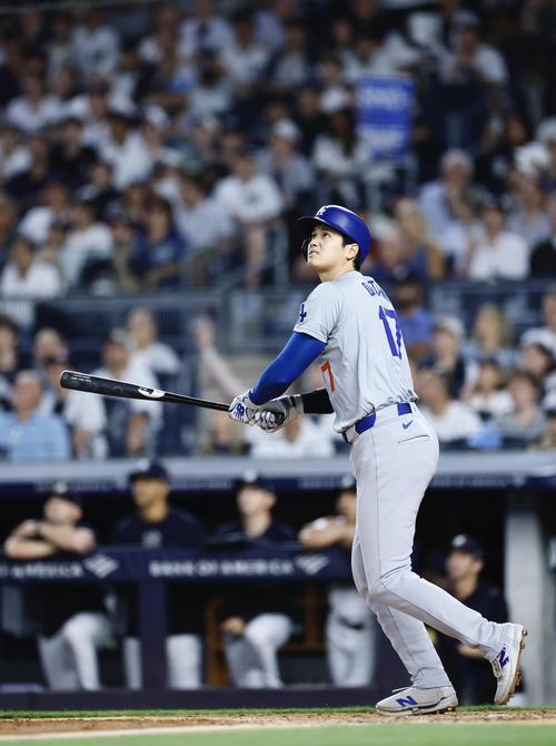 ヤンキース対ドジャース　8回表ドジャース無死、左飛に倒れる大谷（撮影・藤尾明華）