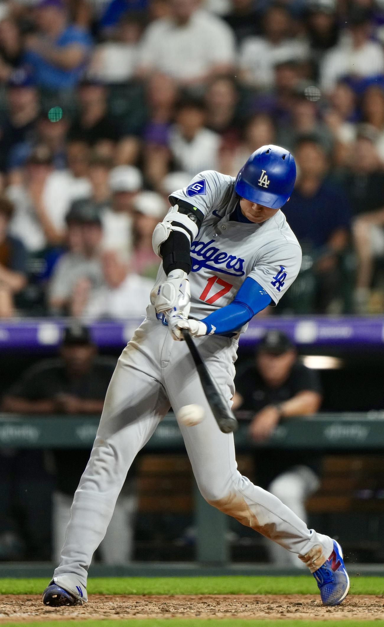 ロッキーズ対ドジャース　9回表ドジャース無死二塁、二ゴロに倒れる大谷（撮影・横山健太）