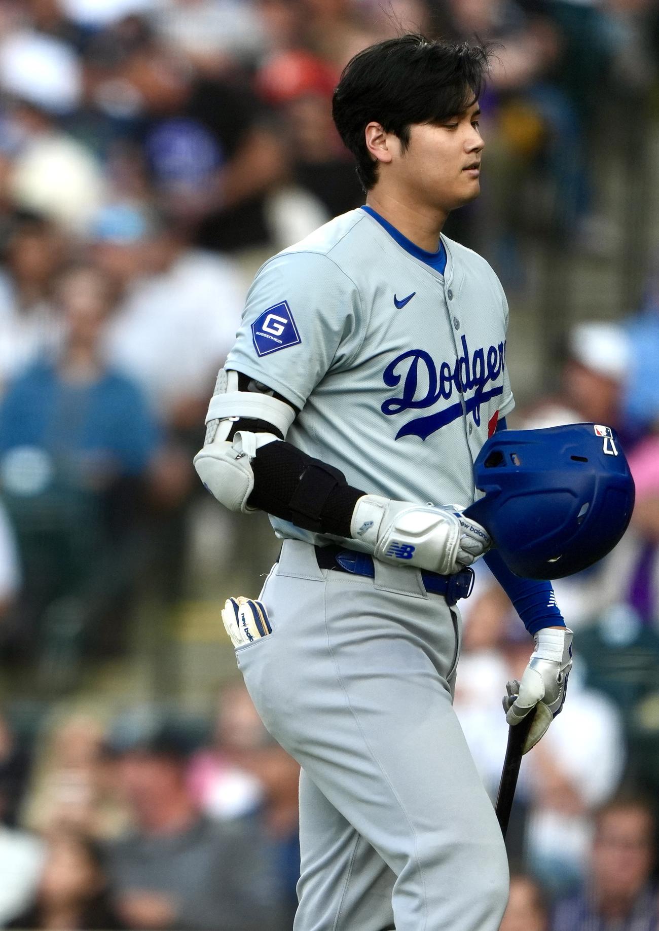ロッキーズ対ドジャース　4回表ドジャース2死、三ゴロに倒れる大谷（撮影・横山健太）