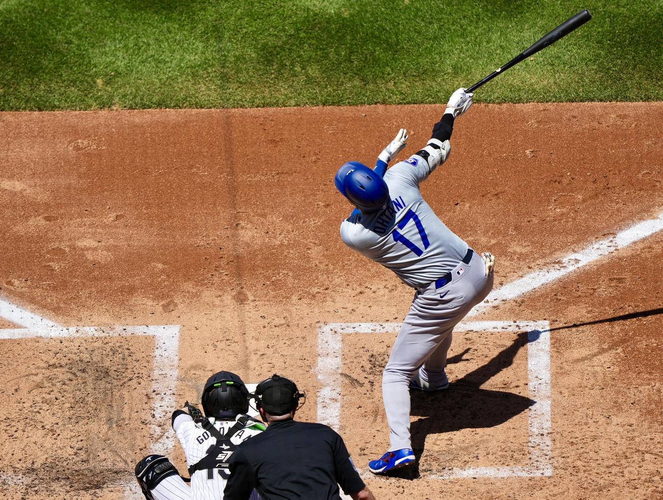ロッキーズ対ドジャース　4回表ドジャース1死、三振に倒れる大谷（撮影・横山健太）