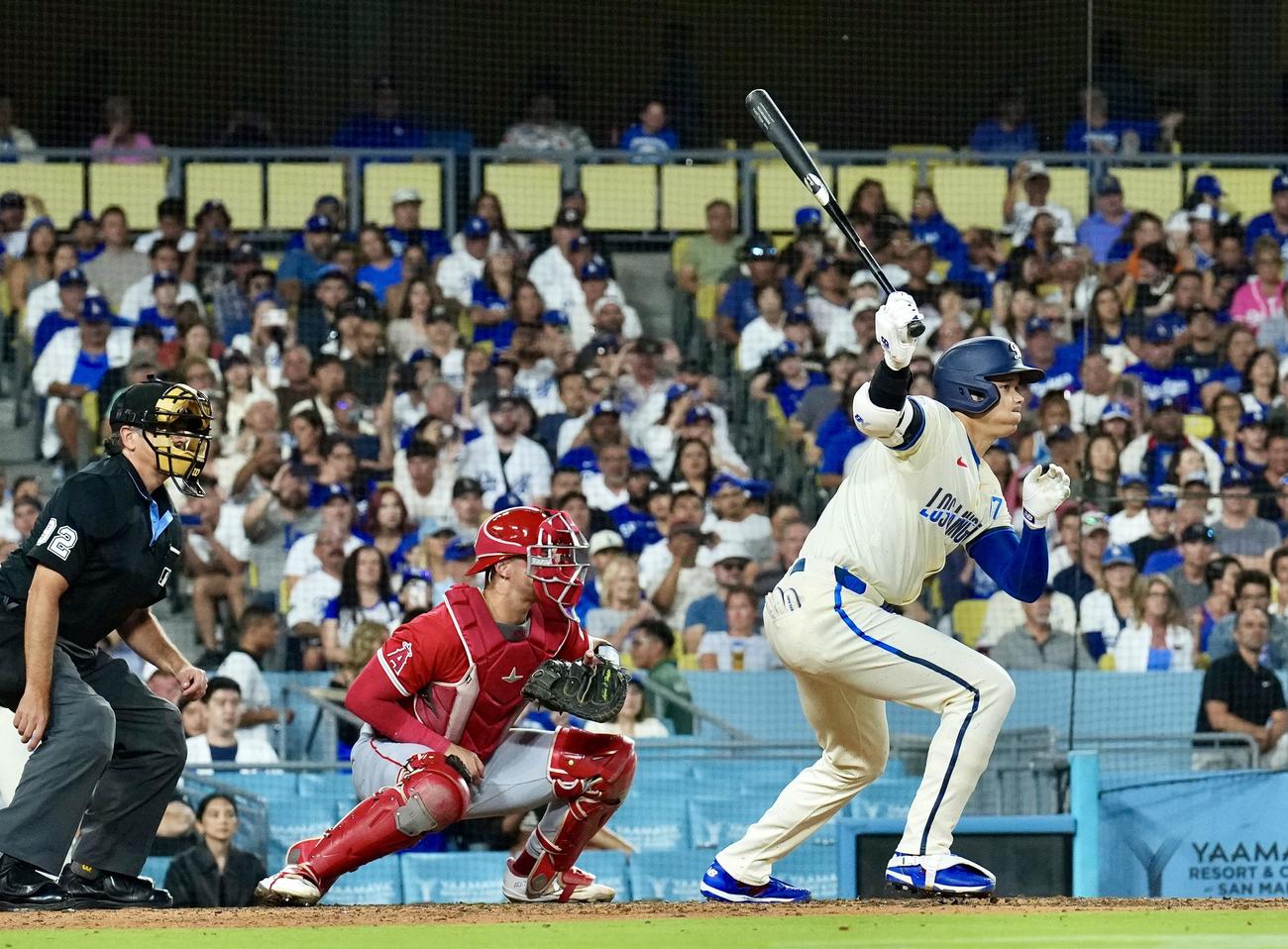 ドジャース対エンゼルス　6回裏ドジャース無死、ニゴロに倒れる大谷（撮影・横山健太）