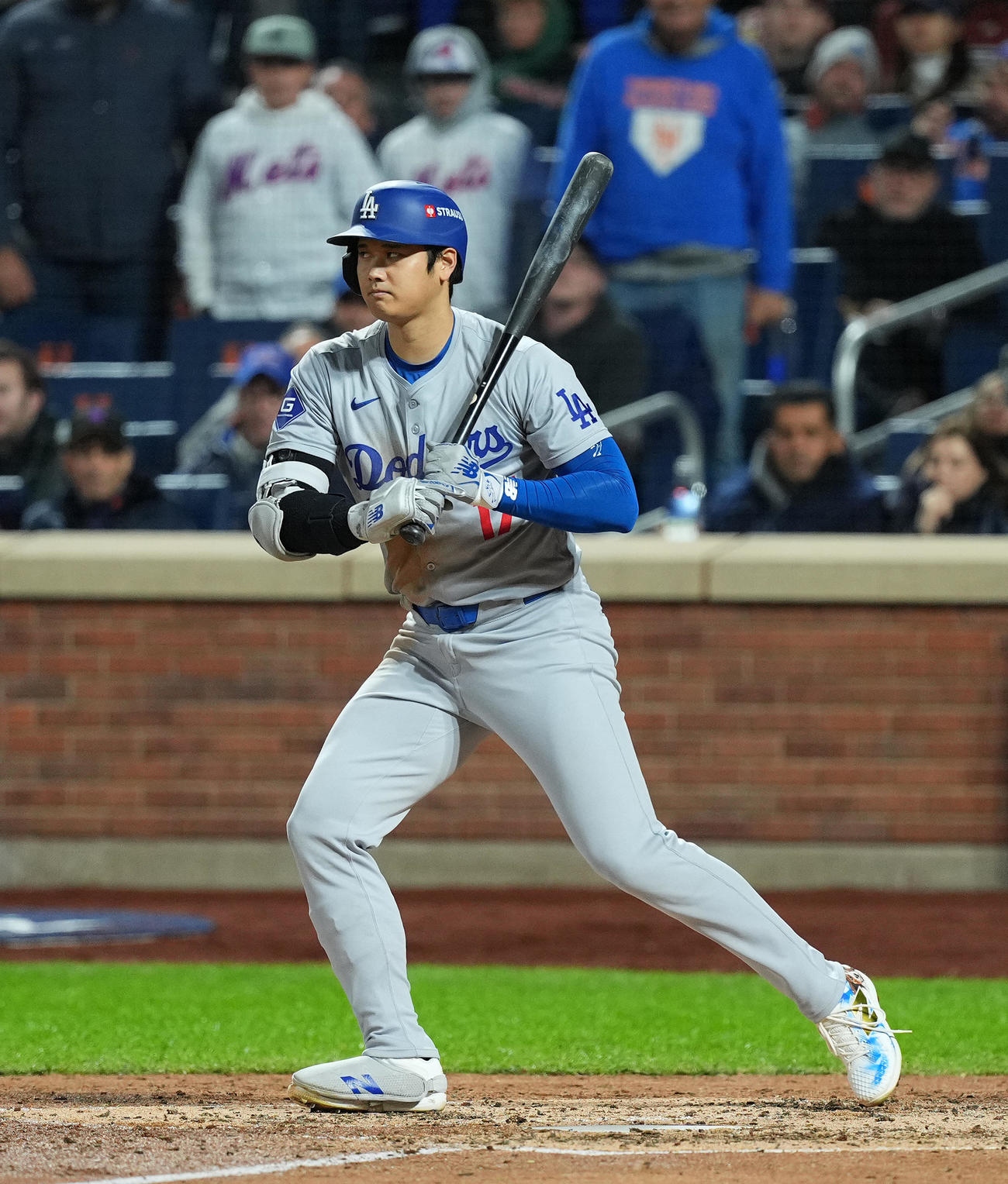 メッツ対ドジャース　4回表ドジャース1死一塁、四球を選ぶ大谷（撮影・菅敏）