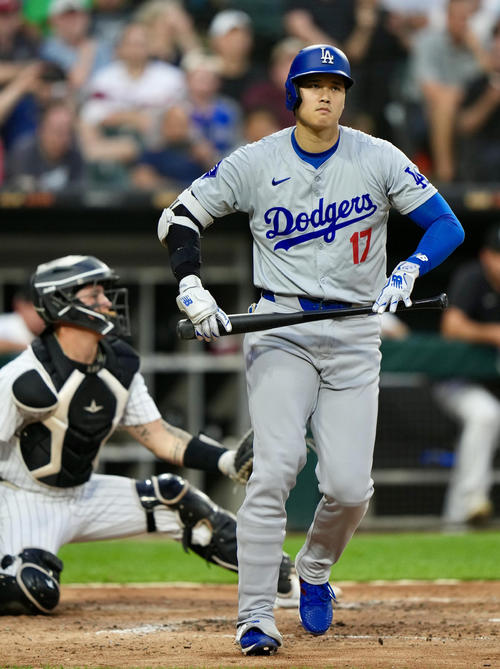 ホワイトソックス対ドジャース　3回表ドジャース無死、四球で出塁する大谷（撮影・横山健太）