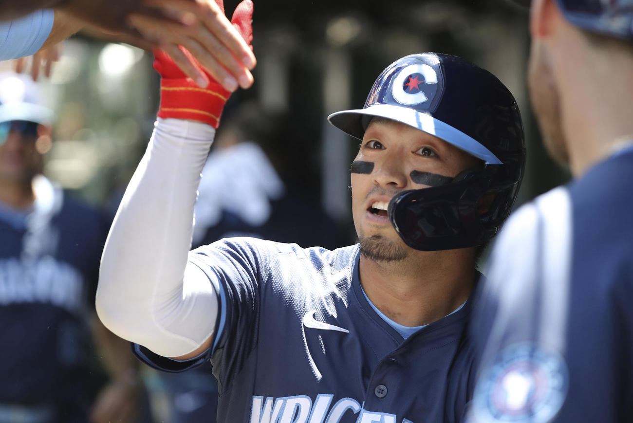 12号2ランを放ったカブス鈴木誠也（AP）