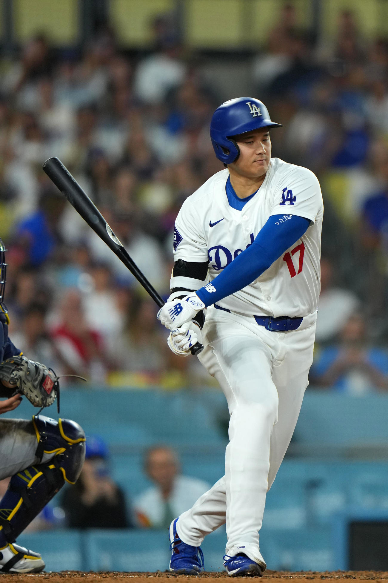 ドジャース対ブルワーズ　4回裏ドジャース2死一塁、三振に倒れる大谷（撮影・横山健太）