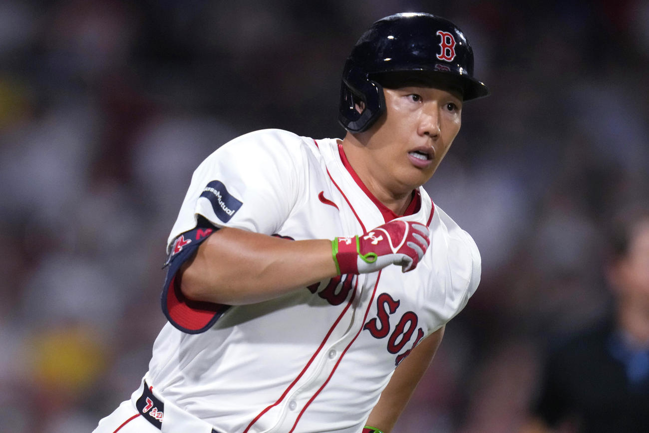 アスレチックス戦4回に二塁打を放ったレッドソックス吉田正尚（AP）