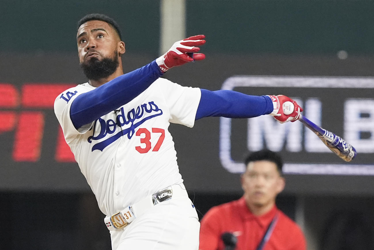 ホームランダービーに参加したドジャースのTヘルナンデス（AP）