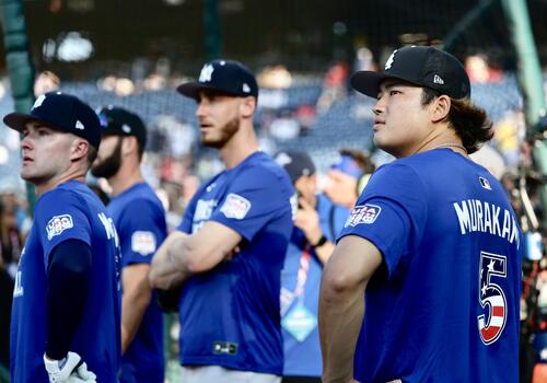 打撃練習に臨むホワイトソックス村上宗隆(撮影・河田真司)