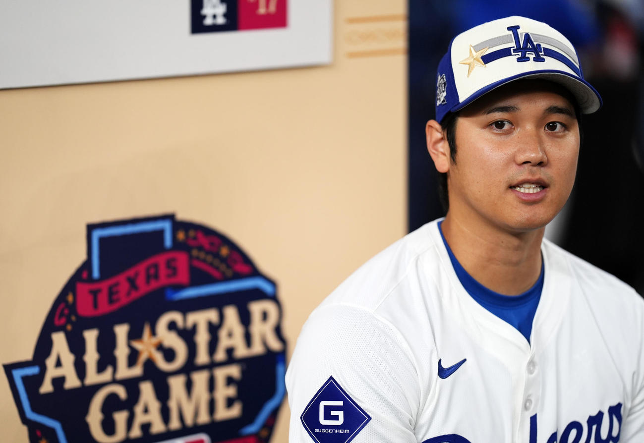 前日会見で取材に応じる大谷（撮影・横山健太）