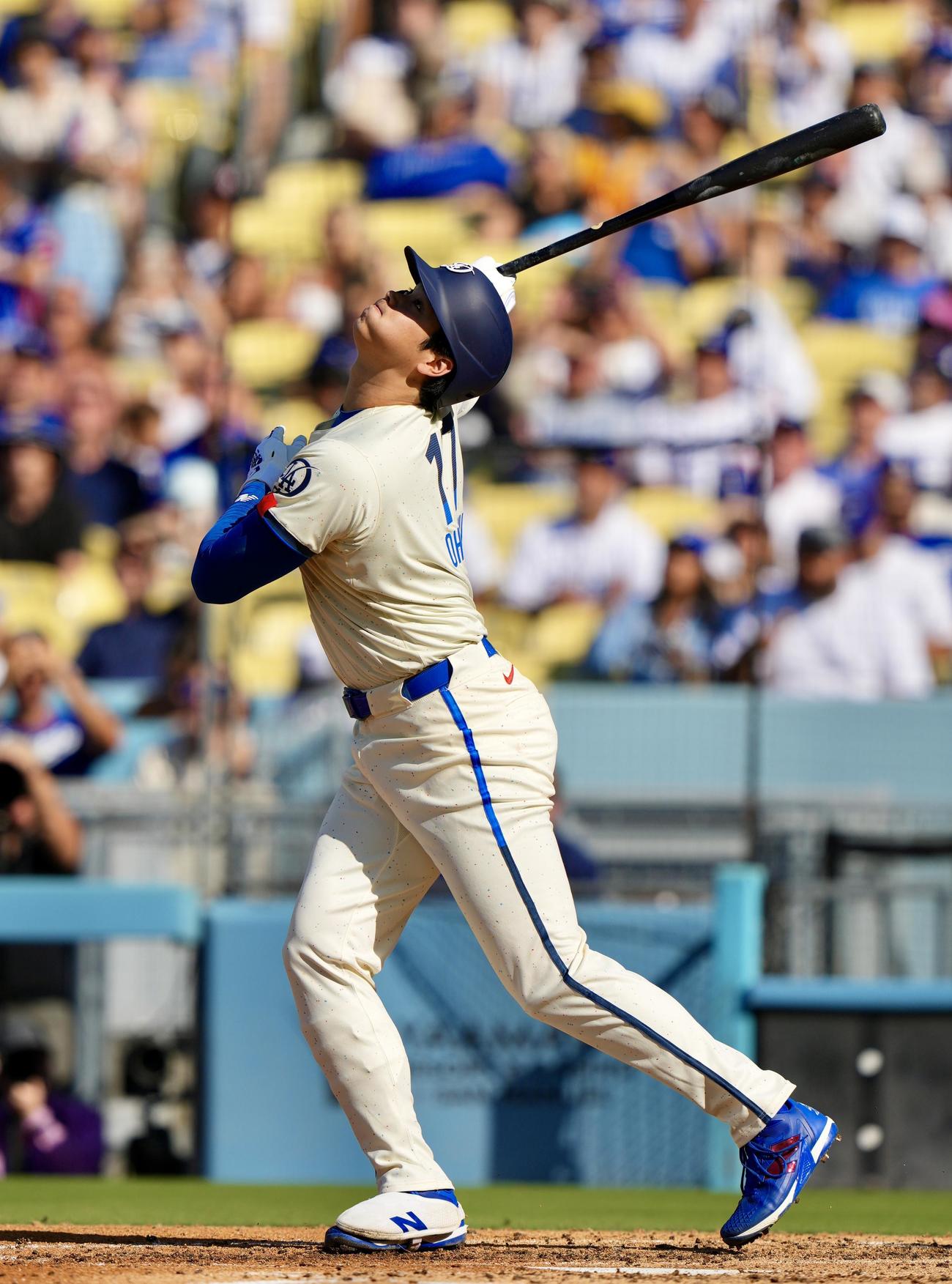 ドジャース対レッドソックス　3回裏ドジャース1死、三邪飛に倒れる大谷翔平（撮影・横山健太）
