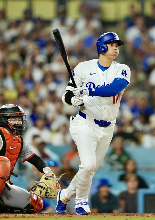 ドジャース対ジャイアンツ　6回裏ドジャース無死、一ゴロに倒れる大谷（撮影・横山健太）