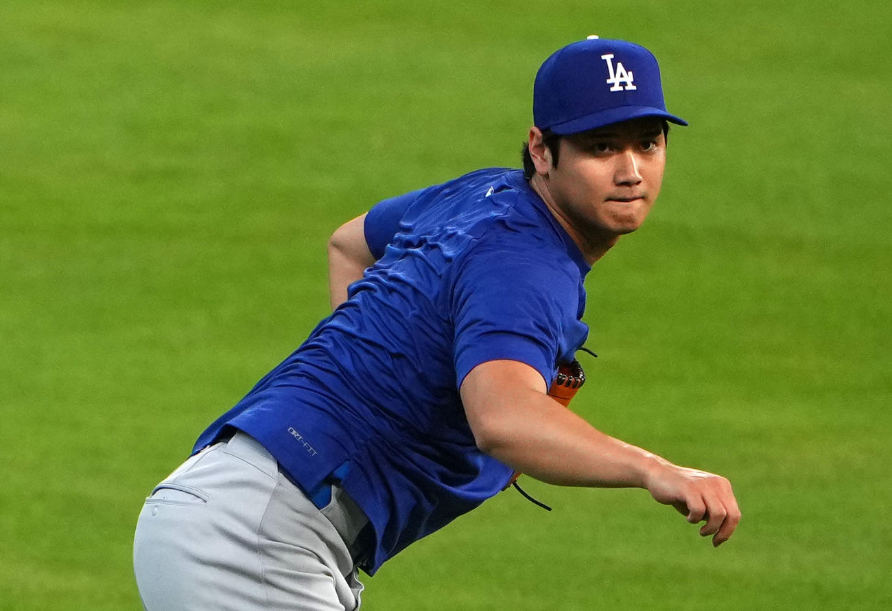 アストロズ対ドジャース　キャッチボールをするドジャース大谷（撮影・横山健太）