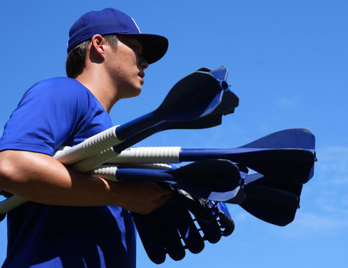 ドジャース対フィリーズ　トレーニングを終え引き揚げるドジャース山本（撮影・横山健太）