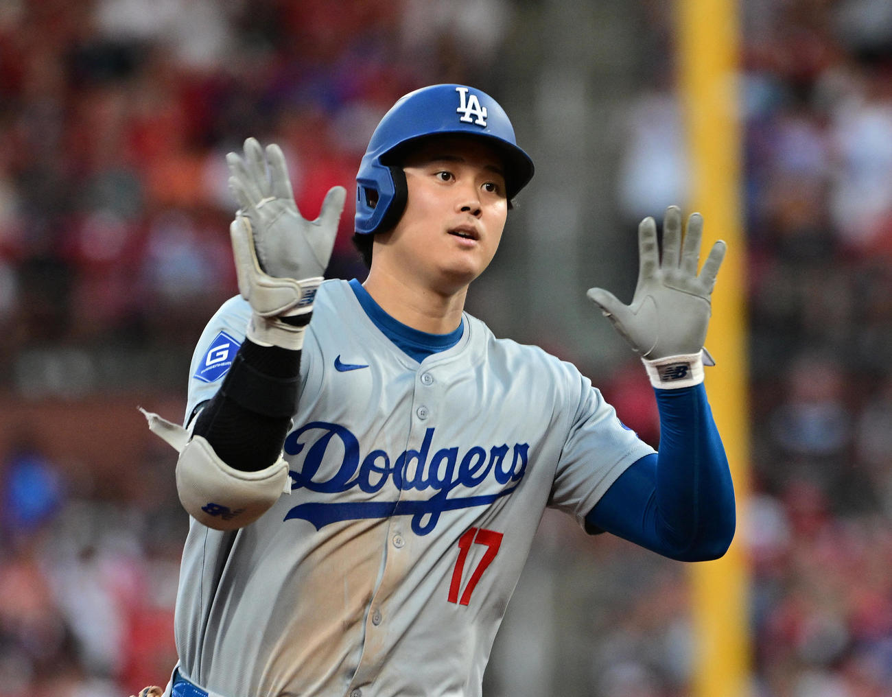 カージナルス戦の5回に本塁打を放った後、歓喜するドジャース大谷翔平（USA TODAY Sports＝ロイター）